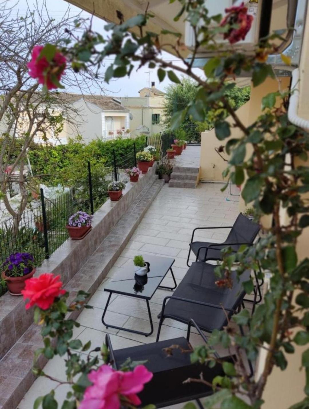 Peters Apartment Corfu (city) Екстериор снимка
